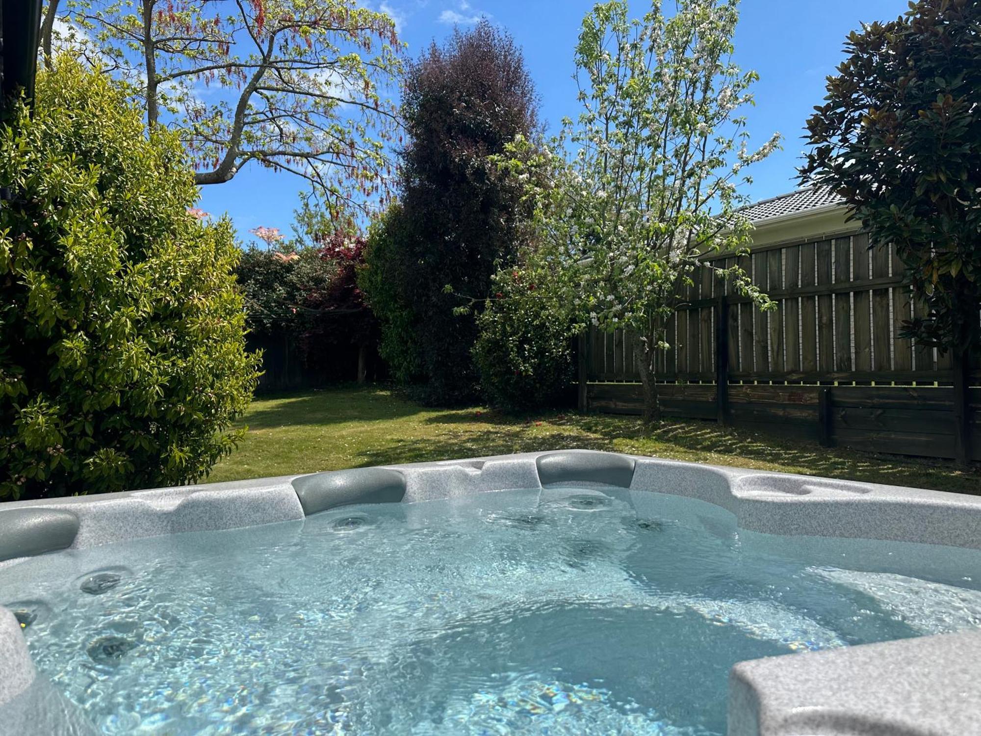 Dream Home In Central Of Rotorua With Spa Pool Eksteriør billede